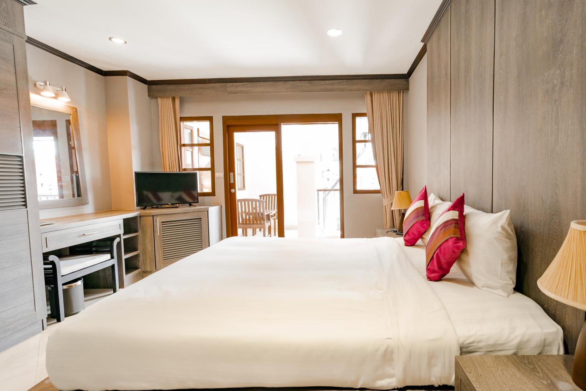 Naiya Buree Boutique Resort Nai Harn Экстерьер фото